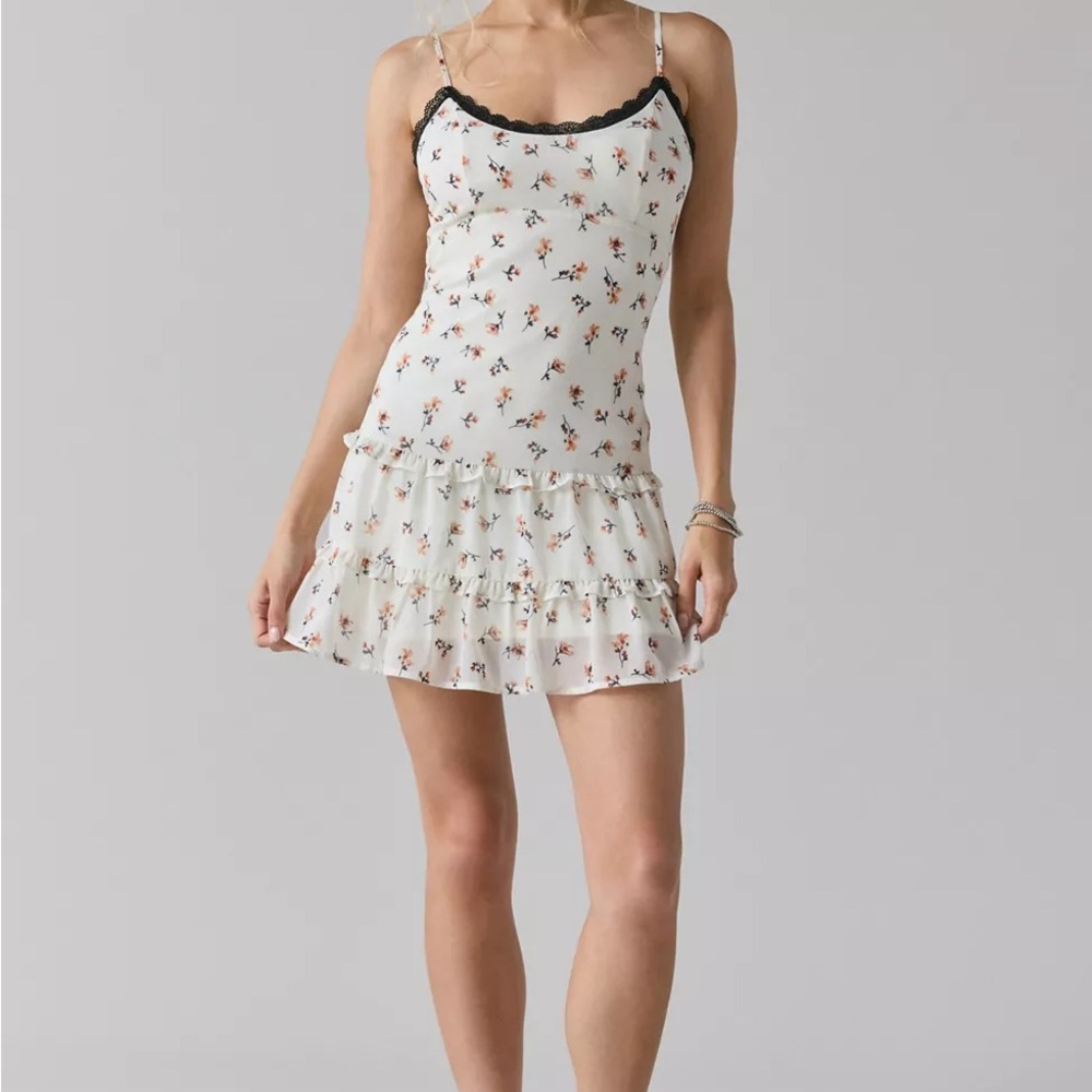 *NWOT* Kimchi Blue Cleo Lace Trim Chiffon Slip Mini Dress